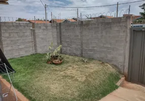 Foto 1 de Casa com 2 Quartos à venda, 44m² em Jardim Sao Bento, Araraquara