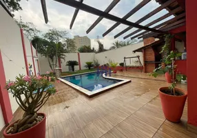 Foto 1 de Casa com 3 Quartos para venda ou aluguel, 260m² em Jardim das Américas, Cuiabá