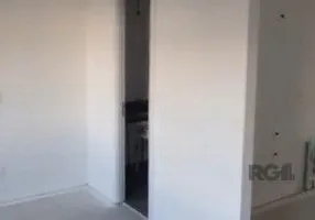 Foto 1 de Flat com 1 Quarto à venda, 37m² em Teresópolis, Porto Alegre