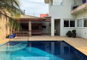 Foto 1 de Casa com 3 Quartos à venda, 90m² em Pitangueiras, Guarujá