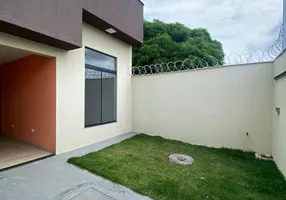 Foto 1 de Casa com 3 Quartos à venda, 108m² em Setor Garavelo, Goiânia