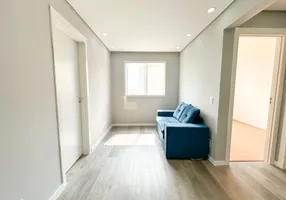 Foto 1 de Apartamento com 2 Quartos para alugar, 36m² em Canindé, São Paulo