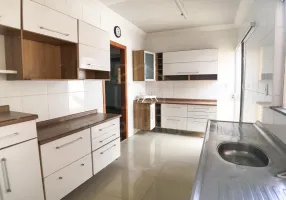 Foto 1 de Casa com 3 Quartos à venda, 225m² em Conjunto Residencial Bernardi, Jaú