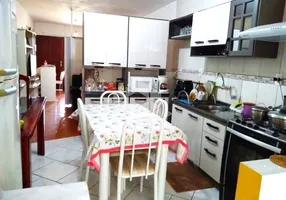 Foto 1 de Casa com 2 Quartos à venda, 89m² em Jardim Floresta, Porto Alegre