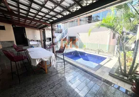 Foto 1 de Casa com 4 Quartos à venda, 225m² em São João Batista, Belo Horizonte
