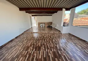 Foto 1 de Sobrado com 3 Quartos à venda, 279m² em Vila Hamburguesa, São Paulo