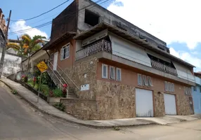 Foto 1 de Casa com 3 Quartos à venda, 320m² em São Pedro, Juiz de Fora