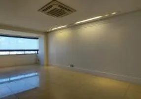 Foto 1 de Apartamento com 3 Quartos à venda, 140m² em Madalena, Recife