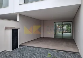 Foto 1 de Sobrado com 3 Quartos à venda, 117m² em Água Verde, Blumenau