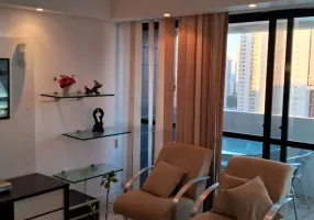 Foto 1 de Apartamento com 3 Quartos para alugar, 135m² em Boa Viagem, Recife