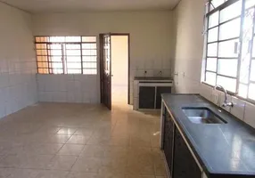 Foto 1 de Casa com 3 Quartos à venda, 150m² em Parque América, São Paulo