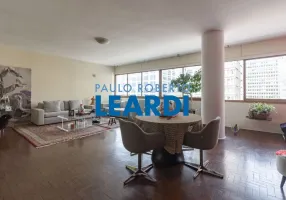 Foto 1 de Apartamento com 4 Quartos para venda ou aluguel, 240m² em Jardim América, São Paulo