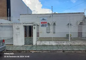 Foto 1 de Casa com 3 Quartos à venda, 109m² em Adrianópolis, Manaus