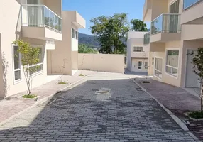 Foto 1 de Casa de Condomínio com 3 Quartos à venda, 120m² em Engenho do Mato, Niterói