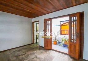 Foto 1 de Casa com 3 Quartos para venda ou aluguel, 270m² em Jardim do Mar, São Bernardo do Campo