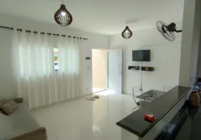 Foto 1 de Casa com 2 Quartos à venda, 75m² em Estufa II, Ubatuba