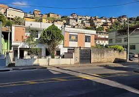 Foto 1 de Casa com 7 Quartos à venda, 440m² em Cerâmica, Juiz de Fora