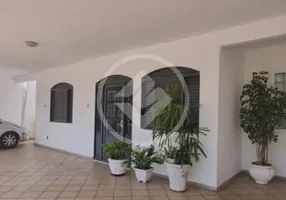 Foto 1 de Sobrado com 4 Quartos à venda, 220m² em Morada do Ouro, Cuiabá