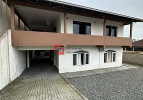 Foto 1 de Casa com 4 Quartos à venda, 340m² em Iririú, Joinville