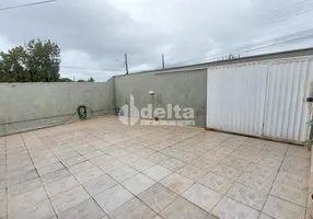 Foto 1 de Casa com 3 Quartos à venda, 131m² em Residencial Gramado, Uberlândia