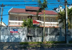 Foto 1 de Casa com 4 Quartos à venda, 271m² em Capão Raso, Curitiba