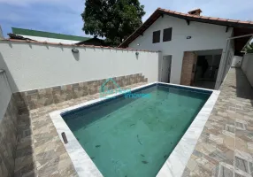 Foto 1 de Casa com 2 Quartos à venda, 80m² em Balneario Palmeiras, Mongaguá