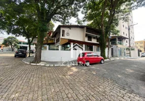 Foto 1 de Sobrado com 5 Quartos para venda ou aluguel, 500m² em Centro, Guarulhos