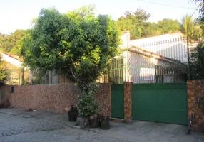 Foto 1 de Casa com 6 Quartos à venda, 280m² em Centro, Magé