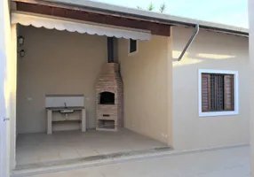 Foto 1 de Casa com 3 Quartos para alugar, 250m² em Campos Elíseos, Taubaté