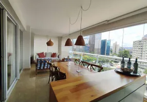 Foto 1 de Apartamento com 3 Quartos para venda ou aluguel, 203m² em Itaim Bibi, São Paulo