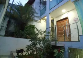 Foto 1 de Sobrado com 3 Quartos à venda, 150m² em Vila Clóris, Belo Horizonte