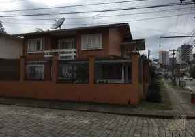 Foto 1 de Casa com 3 Quartos à venda, 185m² em Parque dos Vinhedos, Caxias do Sul