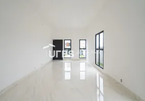 Foto 1 de Casa de Condomínio com 3 Quartos à venda, 160m² em Jardins Barcelona, Senador Canedo