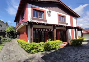 Foto 1 de Casa com 7 Quartos à venda, 500m² em Araras, Teresópolis