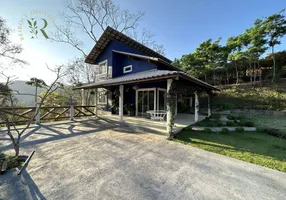 Foto 1 de Casa com 3 Quartos à venda, 2700m² em Secretário, Petrópolis