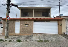 Foto 1 de Casa com 5 Quartos à venda, 250m² em Boa Vista, Caruaru