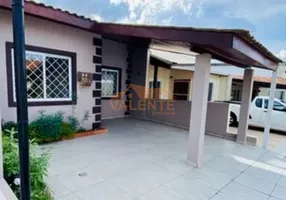 Foto 1 de Casa de Condomínio com 2 Quartos à venda, 60m² em Bom Jesus, São José dos Pinhais