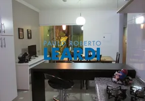 Foto 1 de Sobrado com 3 Quartos à venda, 200m² em Vila Floresta, Santo André