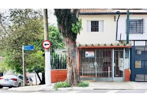 Foto 1 de Casa com 3 Quartos para alugar, 150m² em Campo Belo, São Paulo