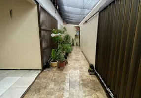 Foto 1 de Casa com 2 Quartos à venda, 150m² em Vila Santa Terezinha, Carapicuíba