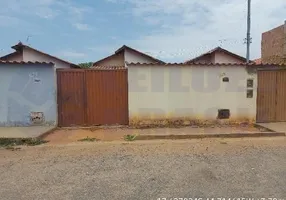 Foto 1 de Casa com 2 Quartos à venda, 61m² em Centro, Varzea da Palma