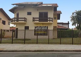 Foto 1 de Casa com 4 Quartos à venda, 261m² em América, Joinville