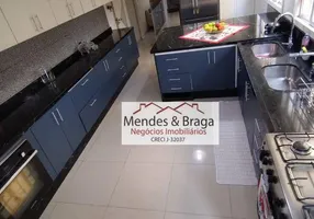 Foto 1 de Sobrado com 3 Quartos à venda, 185m² em Parque Renato Maia, Guarulhos