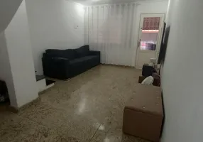 Foto 1 de Casa de Condomínio com 2 Quartos à venda, 70m² em Jardim Adriana, Guarulhos