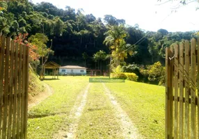 Foto 1 de Fazenda/Sítio com 2 Quartos à venda, 150m² em Zona Rural, Monteiro Lobato