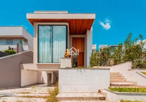 Foto 1 de Casa de Condomínio com 4 Quartos à venda, 307m² em Granja Viana, Carapicuíba