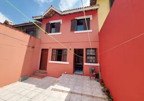 Foto 1 de Casa com 2 Quartos à venda, 70m² em Jardim Maria Rosa, Taboão da Serra