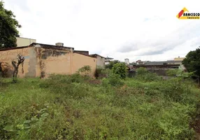 Foto 1 de Lote/Terreno à venda, 275m² em Planalto, Divinópolis
