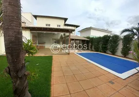 Foto 1 de Casa de Condomínio com 4 Quartos à venda, 362m² em Morada da Colina, Uberlândia