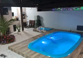 Foto 1 de Casa com 2 Quartos à venda, 128m² em Rio Grande, Palhoça